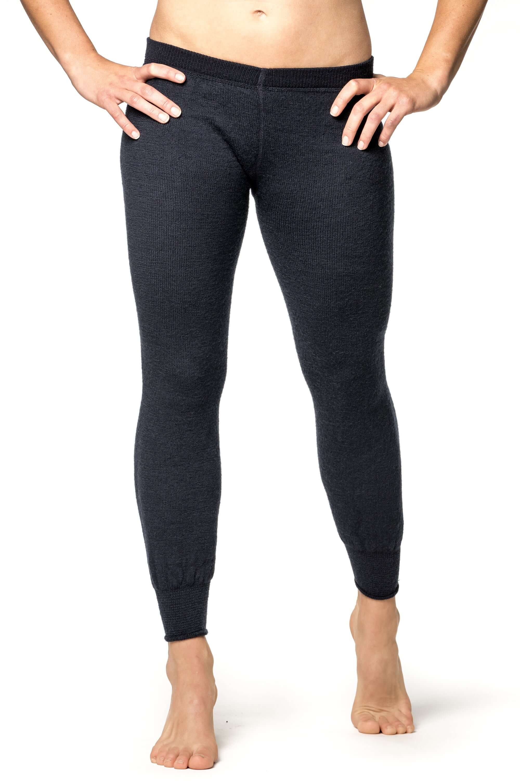 Die Woolpower Long Johns 400, feinste Merinounterwäsche aus Schweden, ideal für deine Winterabenteuer, erhältlich im Outdoor Online Shop FluxPerfect
